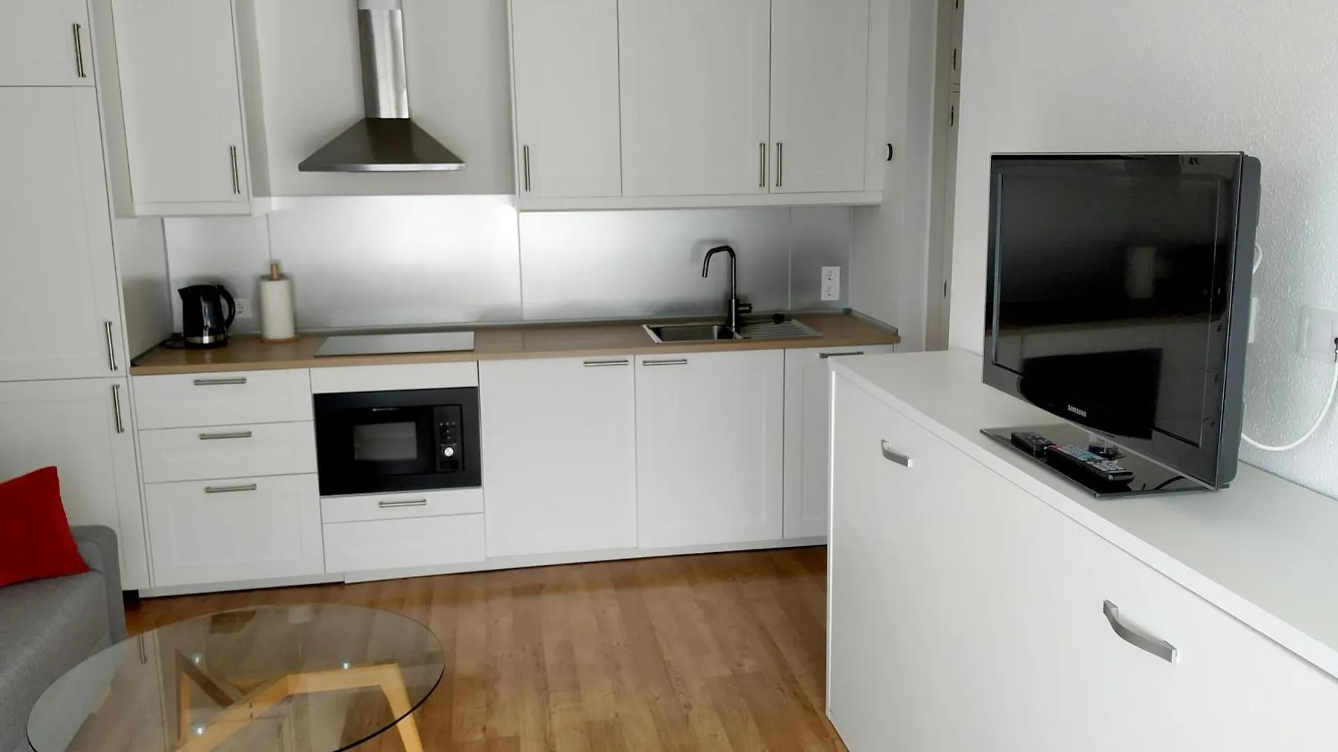 Carihuela Luxus Studio contacts